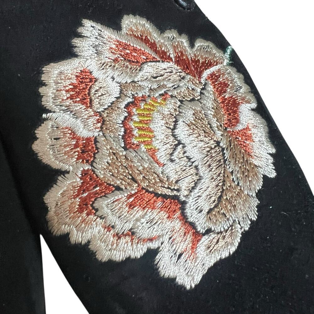 Natori Women's Black Edda Suede Embroidered Floral Loafers Size 9.5 Slip On - Picture 4 of 12